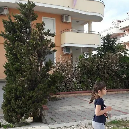 Apartment Marina & Luka *