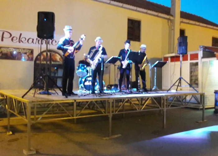 Appartement Marina & Luka Povljana